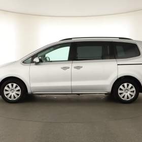 Foto inzerátu Volkswagen Sharan 2.0 TDI