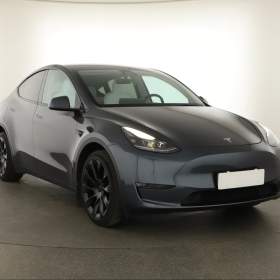 Tesla Model Y Long Range AWD 75kWh / 19580037