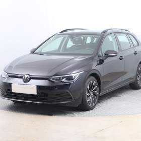 Foto inzerátu Volkswagen Golf 1.0 TSI