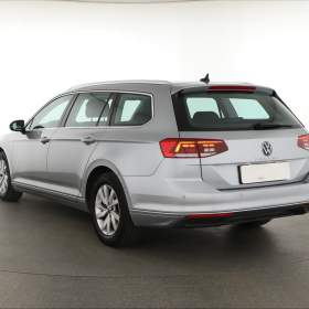 Foto inzerátu Volkswagen Passat 2.0 TDI