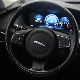 Foto inzerátu Jaguar F-Pace 20d AWD