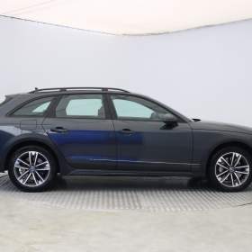 Foto inzerátu Audi A4 Allroad 45 TDI