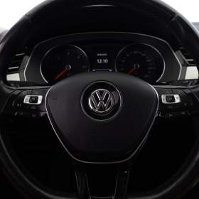 Foto inzerátu Volkswagen Passat 2.0 TDI