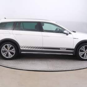 Foto inzerátu Volkswagen Passat 2.0 TDI