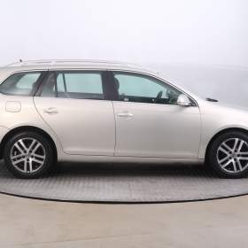 Foto inzerátu Volkswagen Golf 1.6 TDI