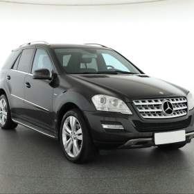 Mercedes- Benz ML ML 300 CDI / 19581409