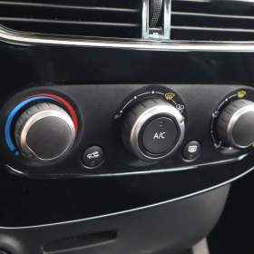 Foto inzerátu Renault Clio 1.2 16V