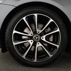 Foto inzerátu Mercedes-Benz Třídy E E 220 d 4MATIC