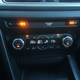 Foto inzerátu Mazda 3 2.0 Skyactiv-G