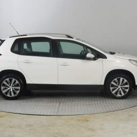 Foto inzerátu Peugeot 2008 1.2 PureTech