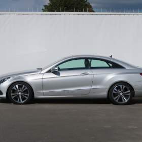 Foto inzerátu Mercedes-Benz Třídy E E 220 BlueTEC