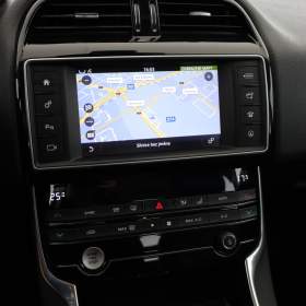 Foto inzerátu Jaguar XE 20d