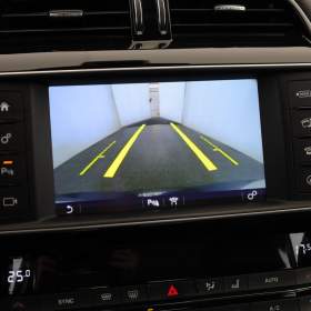 Foto inzerátu Jaguar XE 20d