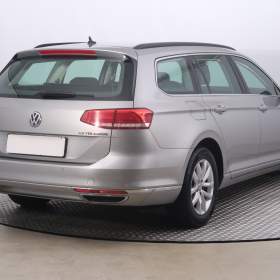 Foto inzerátu Volkswagen Passat 2.0 TDI