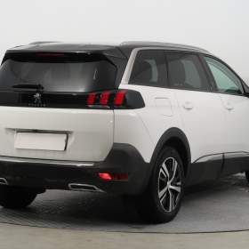 Foto inzerátu Peugeot 5008 PureTech 130