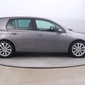 Foto inzerátu Volkswagen Golf 1.6 TDI