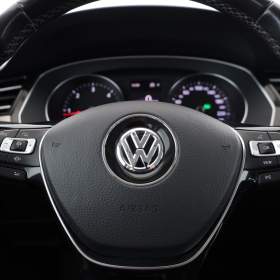 Foto inzerátu Volkswagen Passat 2.0 TDI