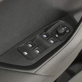 Foto inzerátu Škoda Karoq 1.6 TDI