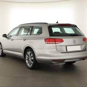 Foto inzerátu Volkswagen Passat 2.0 TDI