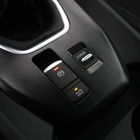 Foto inzerátu Nissan Qashqai 1.3 DIG-T MHEV