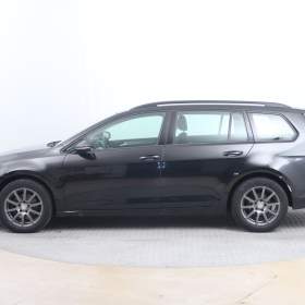 Foto inzerátu Volkswagen Golf 1.6 TDI