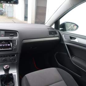 Foto inzerátu Volkswagen Golf 1.6 TDI