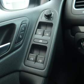 Foto inzerátu Volkswagen Golf 1.2 TSI