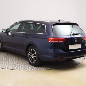 Foto inzerátu Volkswagen Passat 2.0 TDI