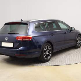 Foto inzerátu Volkswagen Passat 2.0 TDI
