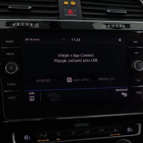 Foto inzerátu Volkswagen Golf 2.0 TDI