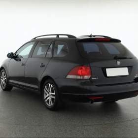 Foto inzerátu Volkswagen Golf 1.6 TDI