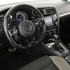 Foto inzerátu Volkswagen Golf 2.0 TSI R