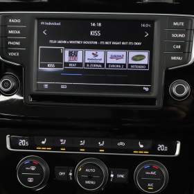 Foto inzerátu Volkswagen Golf 2.0 TSI R