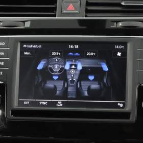 Foto inzerátu Volkswagen Golf 2.0 TSI R