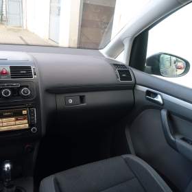 Foto inzerátu Volkswagen Touran 2.0 TDI