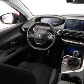 Foto inzerátu Peugeot 5008 PureTech 130
