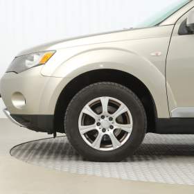 Foto inzerátu Mitsubishi Outlander 2.2 DI-D