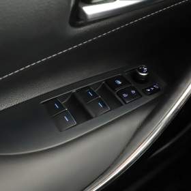 Foto inzerátu Toyota Corolla 1.8 Hybrid