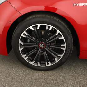 Foto inzerátu Toyota Corolla 1.8 Hybrid