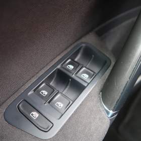 Foto inzerátu Volkswagen Golf 1.6 TDI