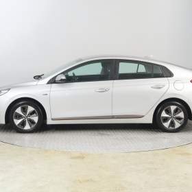 Foto inzerátu Hyundai Ioniq Electric 28 kWh