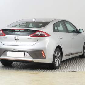 Foto inzerátu Hyundai Ioniq Electric 28 kWh
