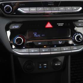 Foto inzerátu Hyundai Ioniq Electric 28 kWh