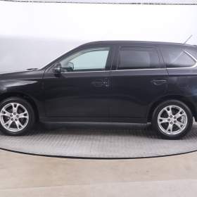 Foto inzerátu Mitsubishi Outlander 2.2 DI-D