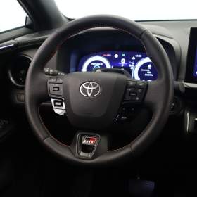 Foto inzerátu Toyota C-HR 2.0 Hybrid