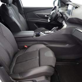 Foto inzerátu Peugeot 5008 PureTech 180