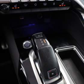 Foto inzerátu Peugeot 5008 PureTech 180