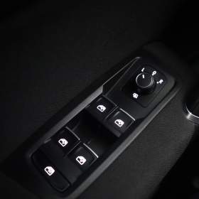 Foto inzerátu Volkswagen Touran 2.0 TDI