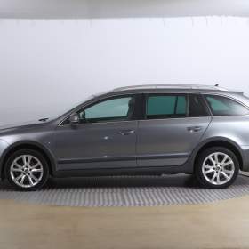 Foto inzerátu Škoda Superb 2.0 TDI