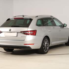 Foto inzerátu Škoda Superb 2.0 TDI
